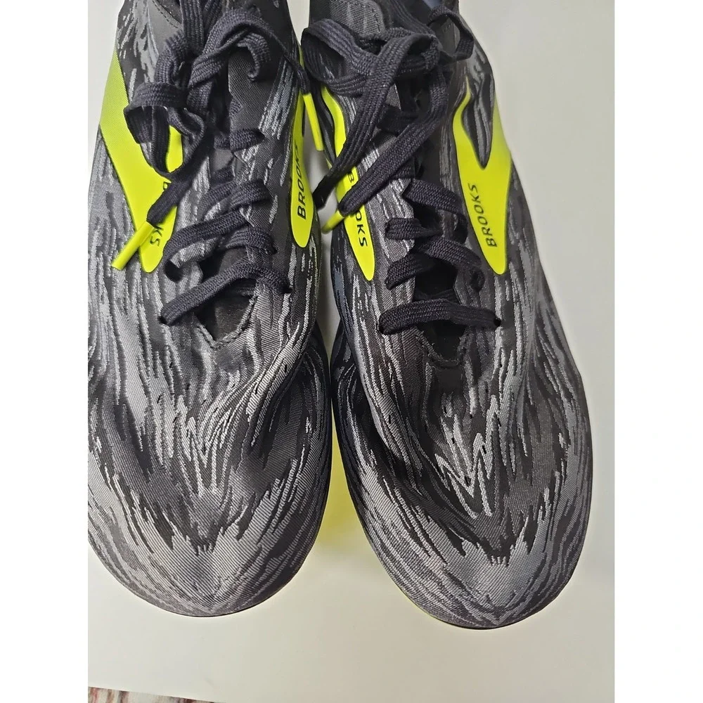 Brooks ELMN8 v5 Track Field Spike Shoes Mens 10.5 D Lightweight Sprint Distance